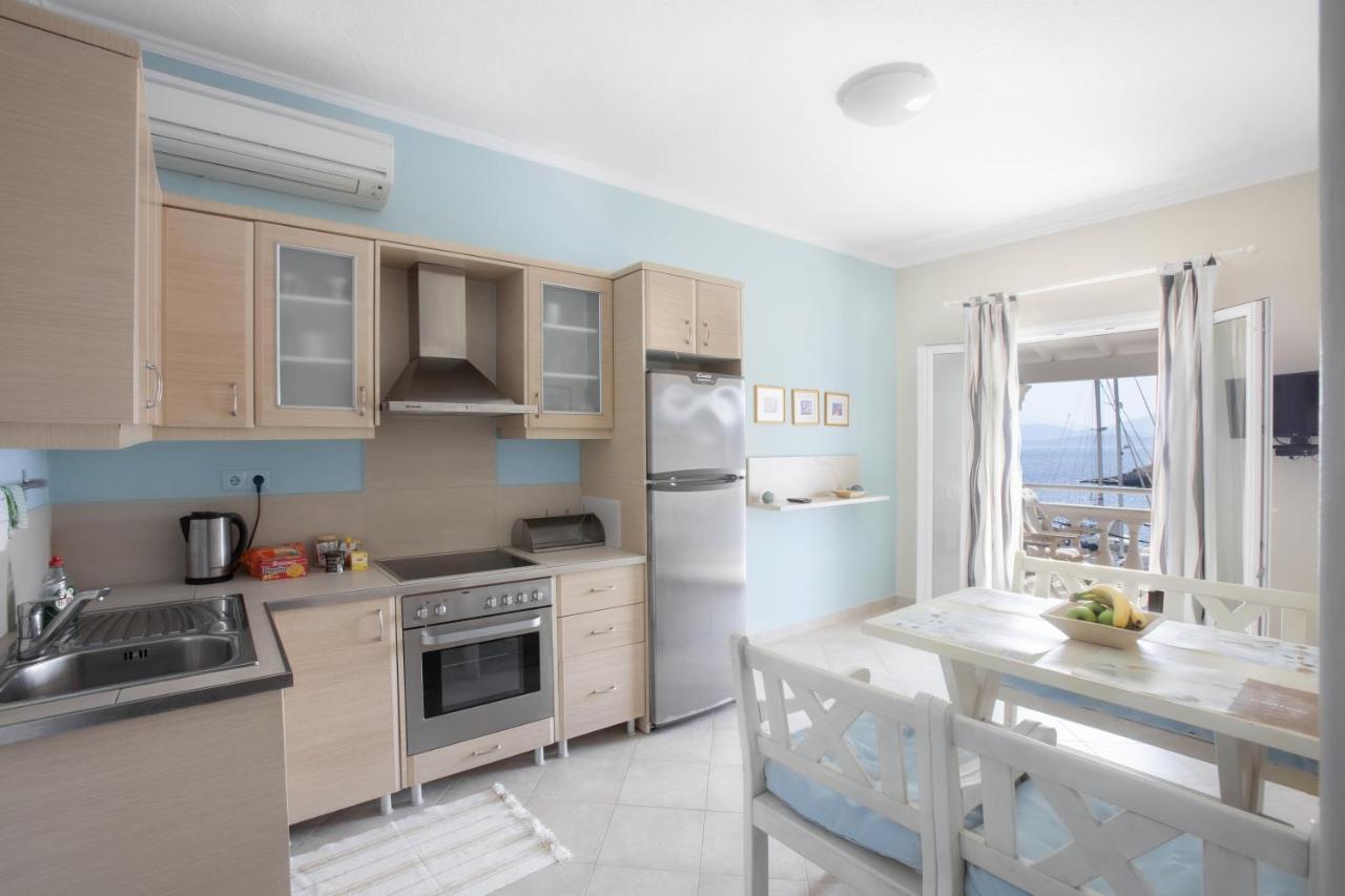 Kassiopi Seafront Elegant Apartments Esterno foto
