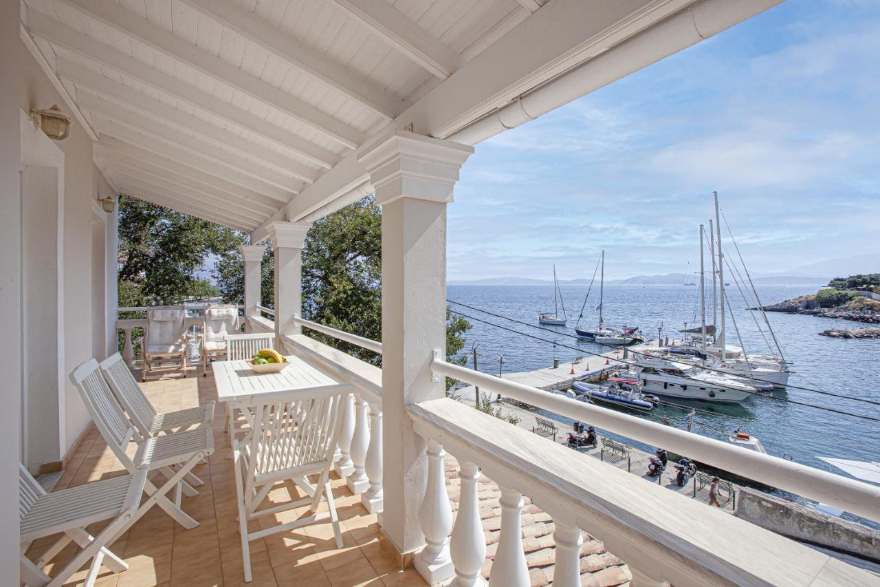 Kassiopi Seafront Elegant Apartments Esterno foto