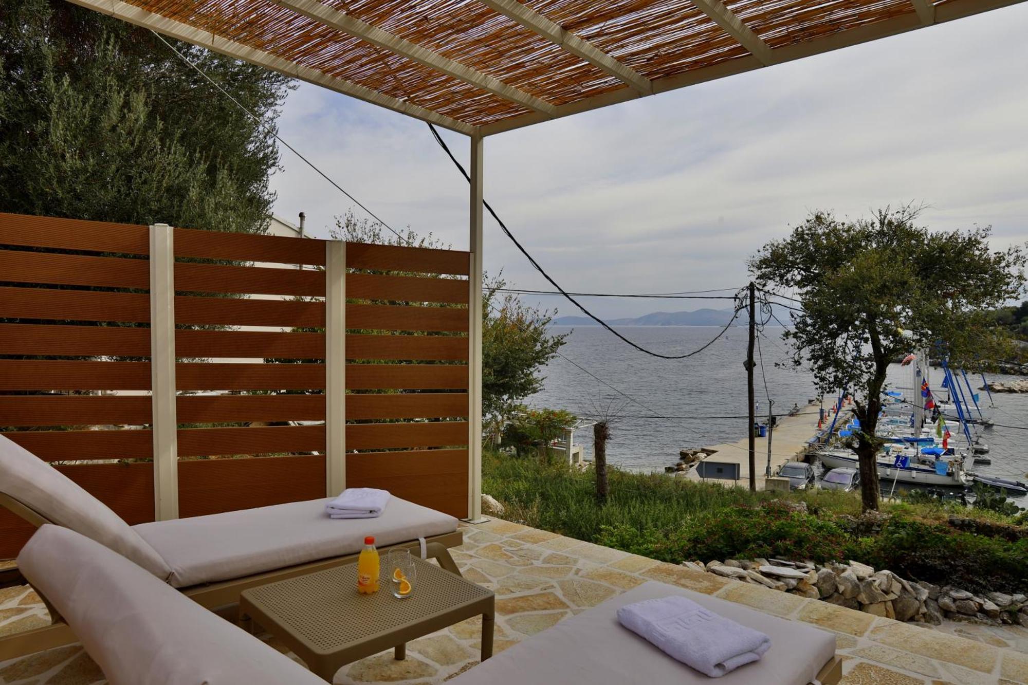 Kassiopi Seafront Elegant Apartments Esterno foto